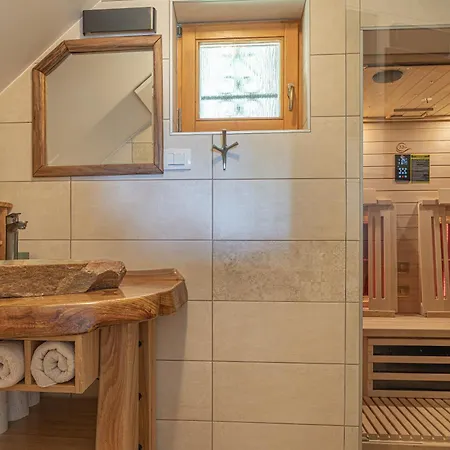 Vineyard Rataj 1 Holiday home Novo Mesto